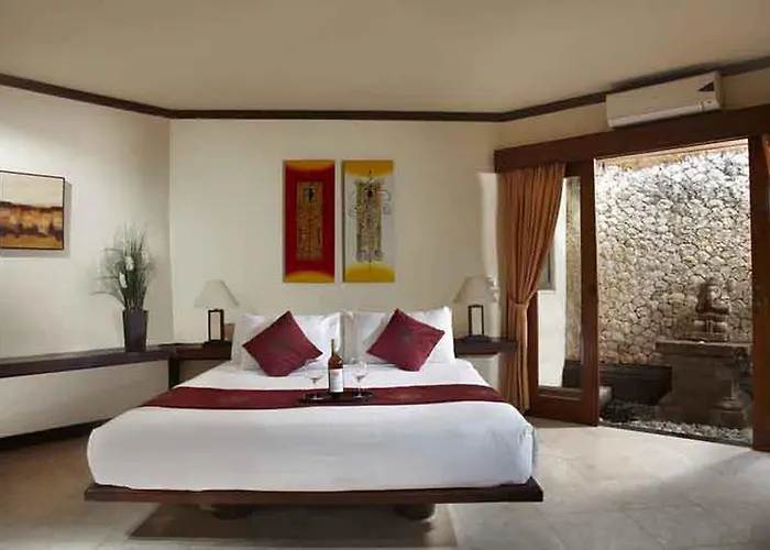 Bay Villa *